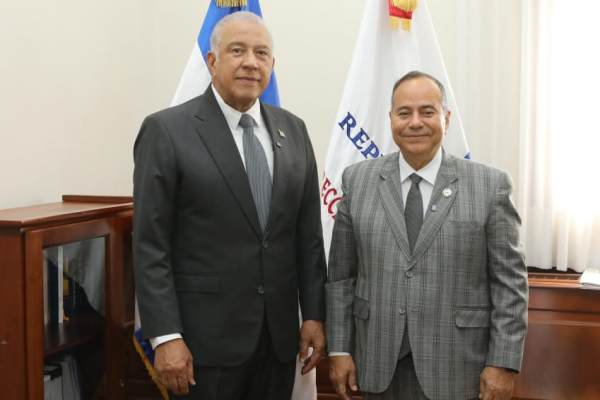Ministro Andrés Bautista juramenta a Alberto Caminero como director de Prensa del Presidente