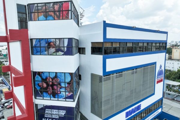 INABIE incorpora atención psicológica para estudiantes con condiciones físicas atendidas por sus programas de salud